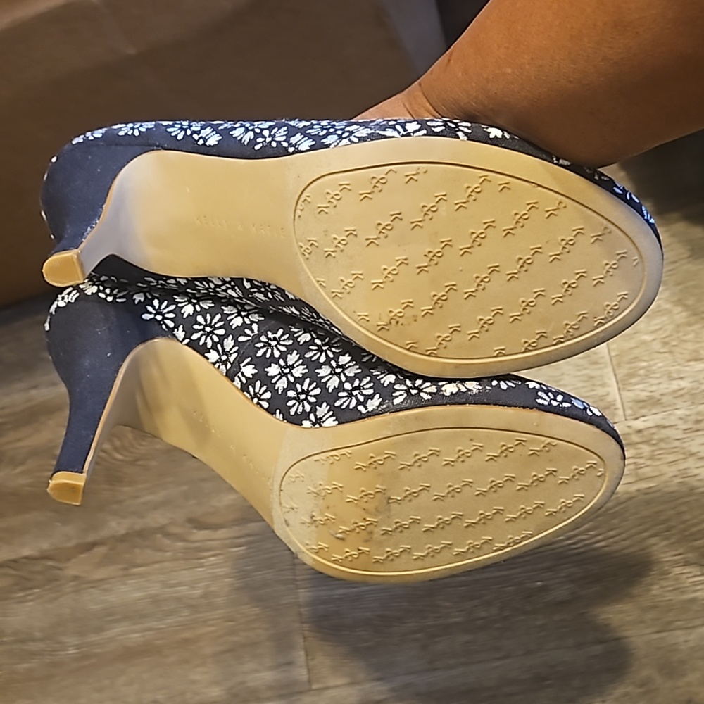 Kelly and Katie heels size 10 - Picture 5 of 6
